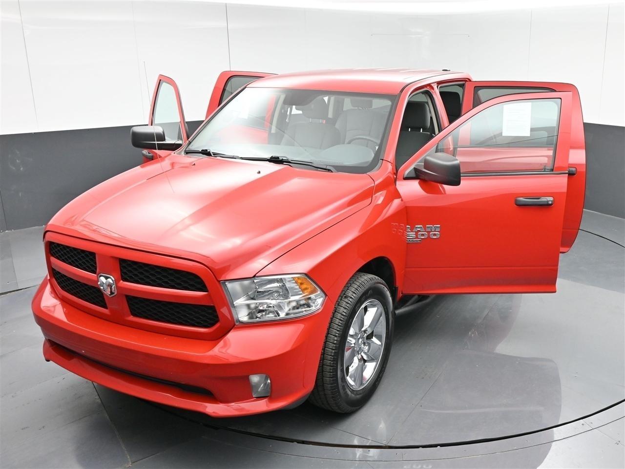 RAM 1500 Classic Tradesman Crew Cab SWB 4WD 2019