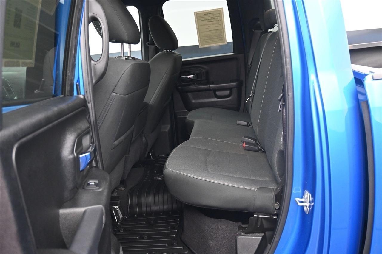 RAM 1500 SLT Quad Cab 4WD 2021