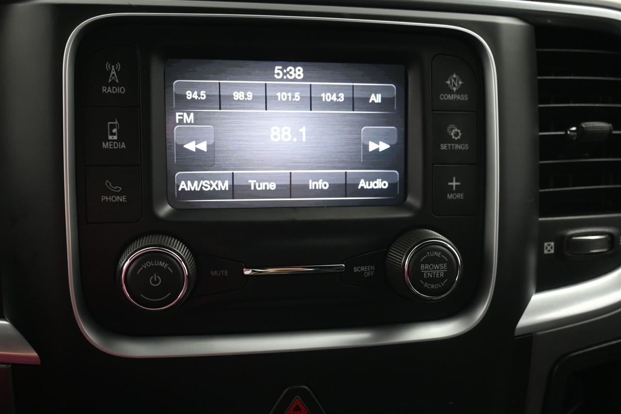 RAM 1500 SLT Quad Cab 4WD 2021
