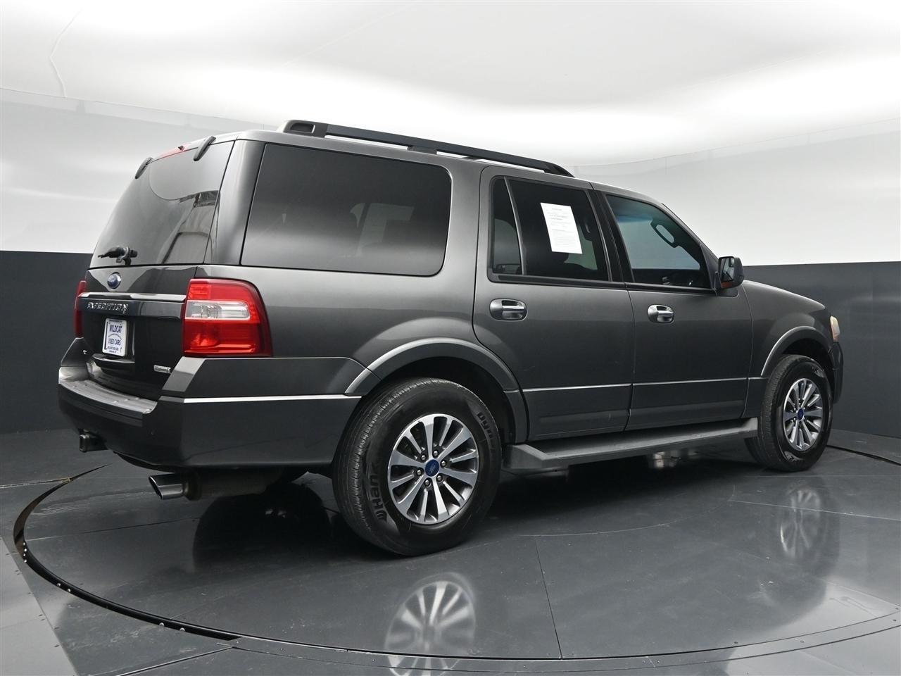 Ford Expedition XLT 2WD 2016