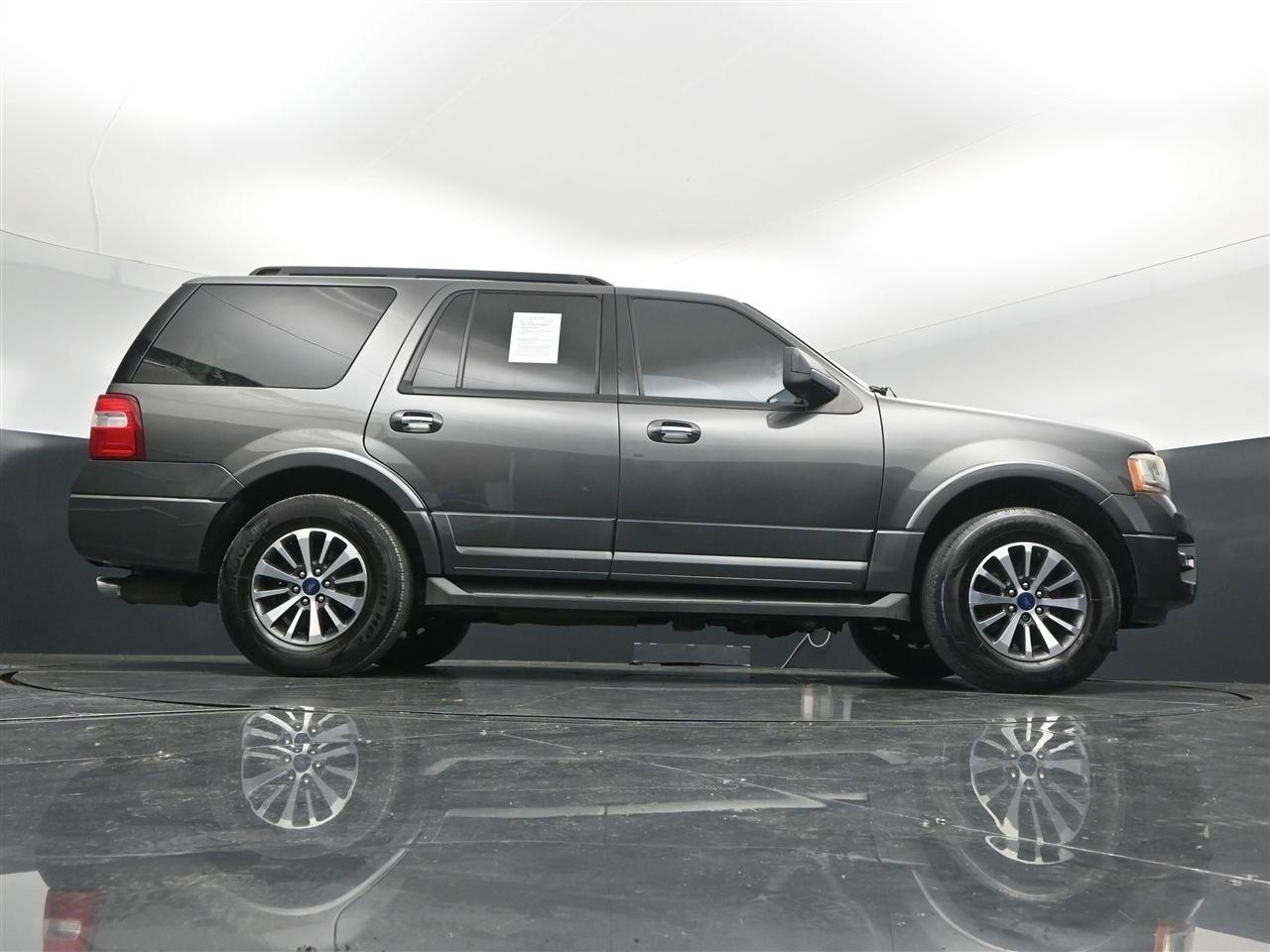 Ford Expedition XLT 2WD 2016