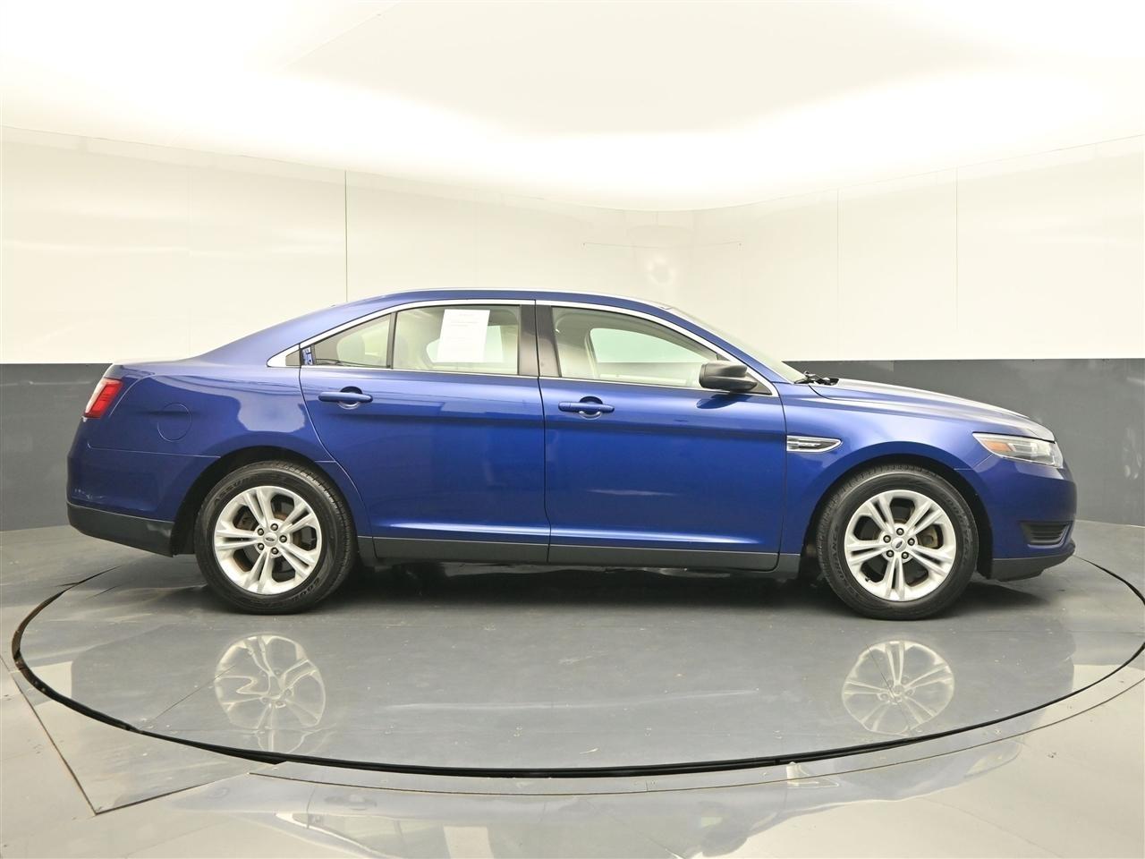 Ford Taurus SE FWD 2015