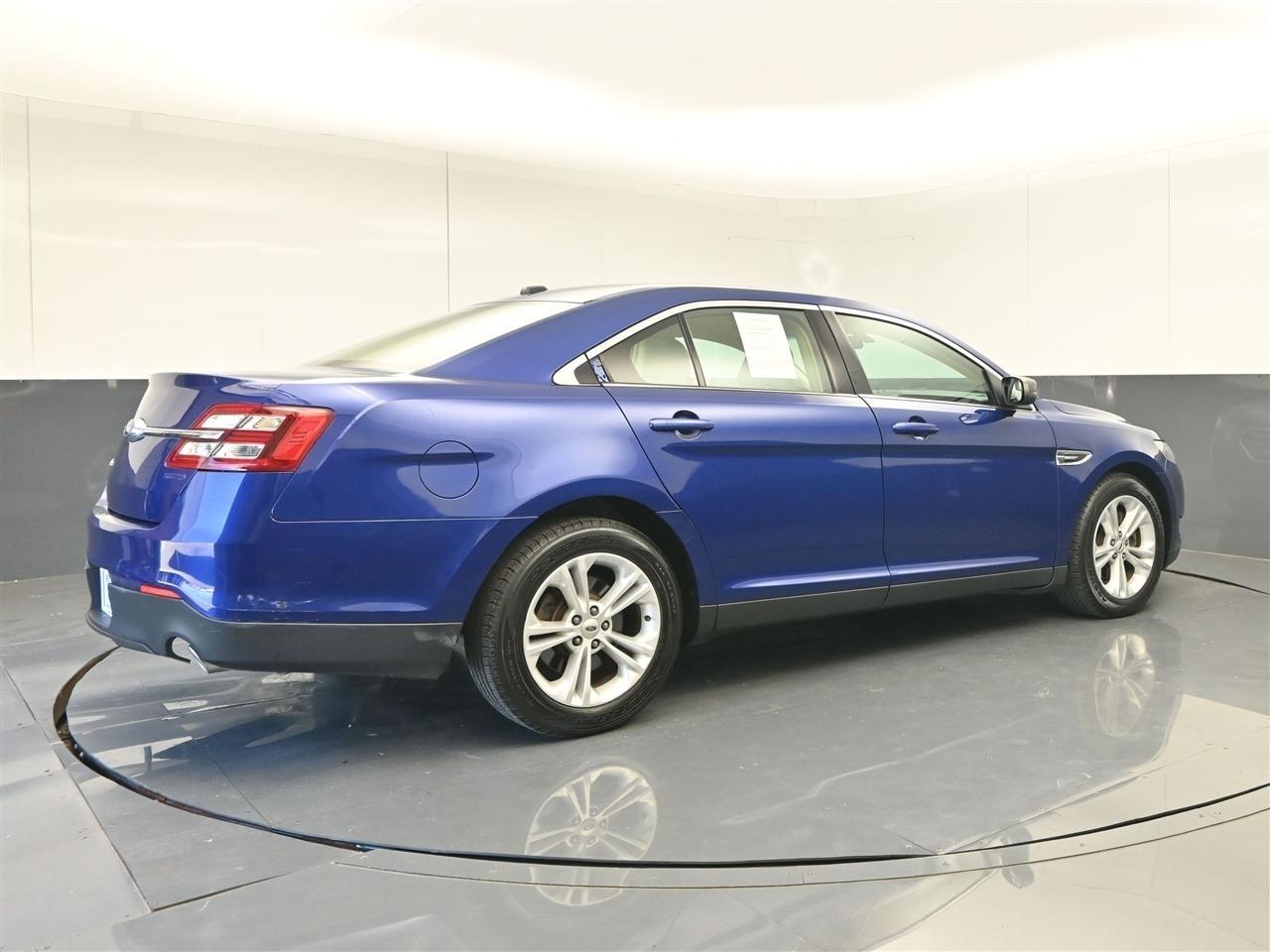 Ford Taurus SE FWD 2015