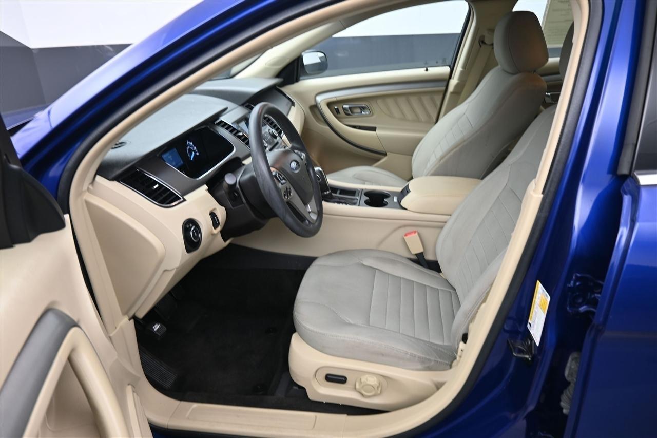 Ford Taurus SE FWD 2015