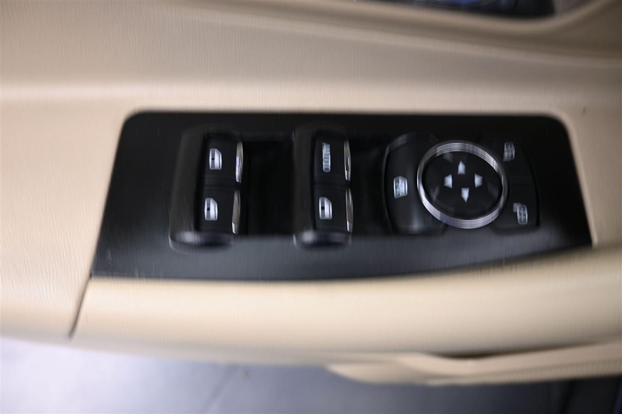 Ford Taurus SE FWD 2015