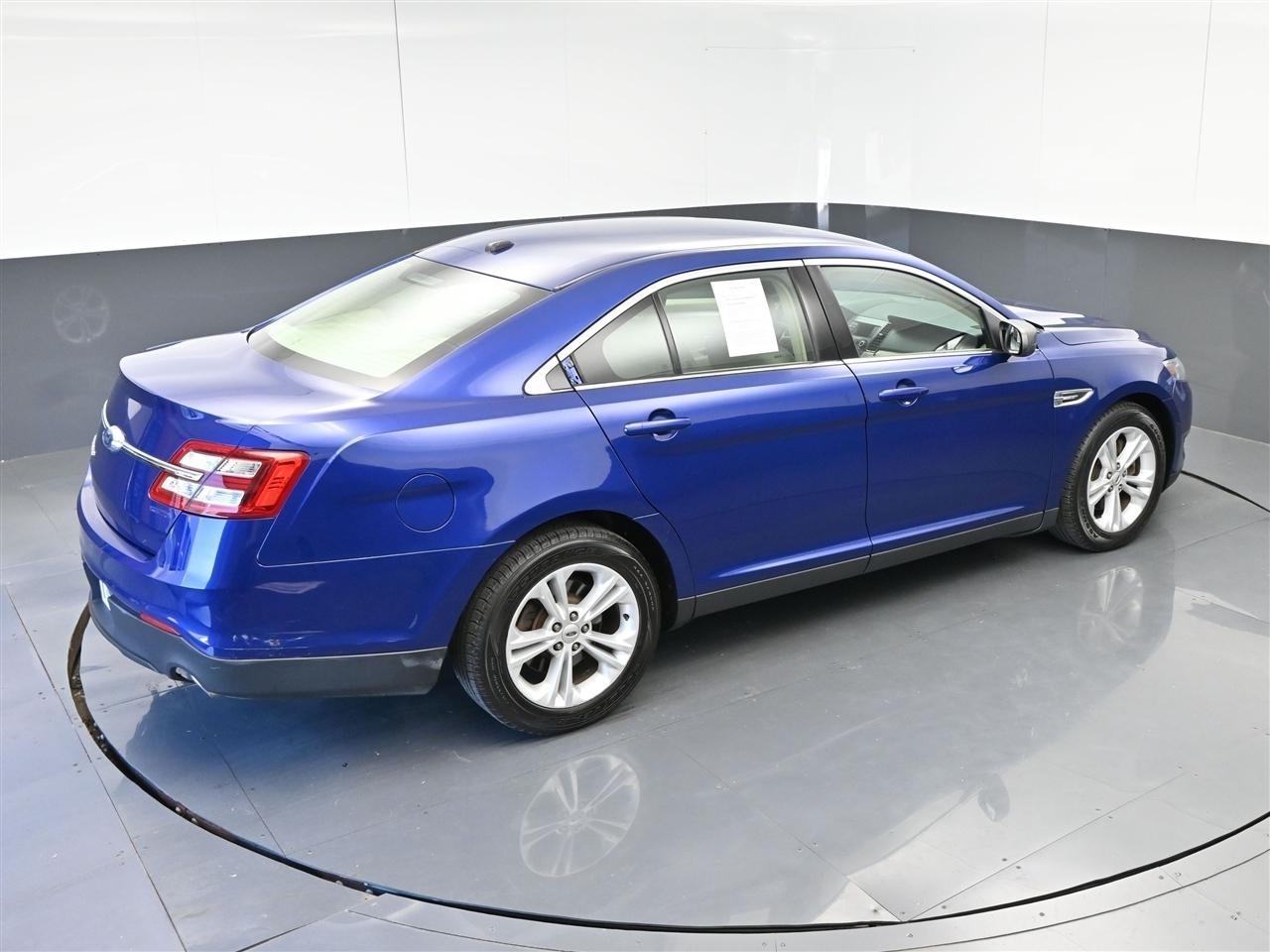 Ford Taurus SE FWD 2015