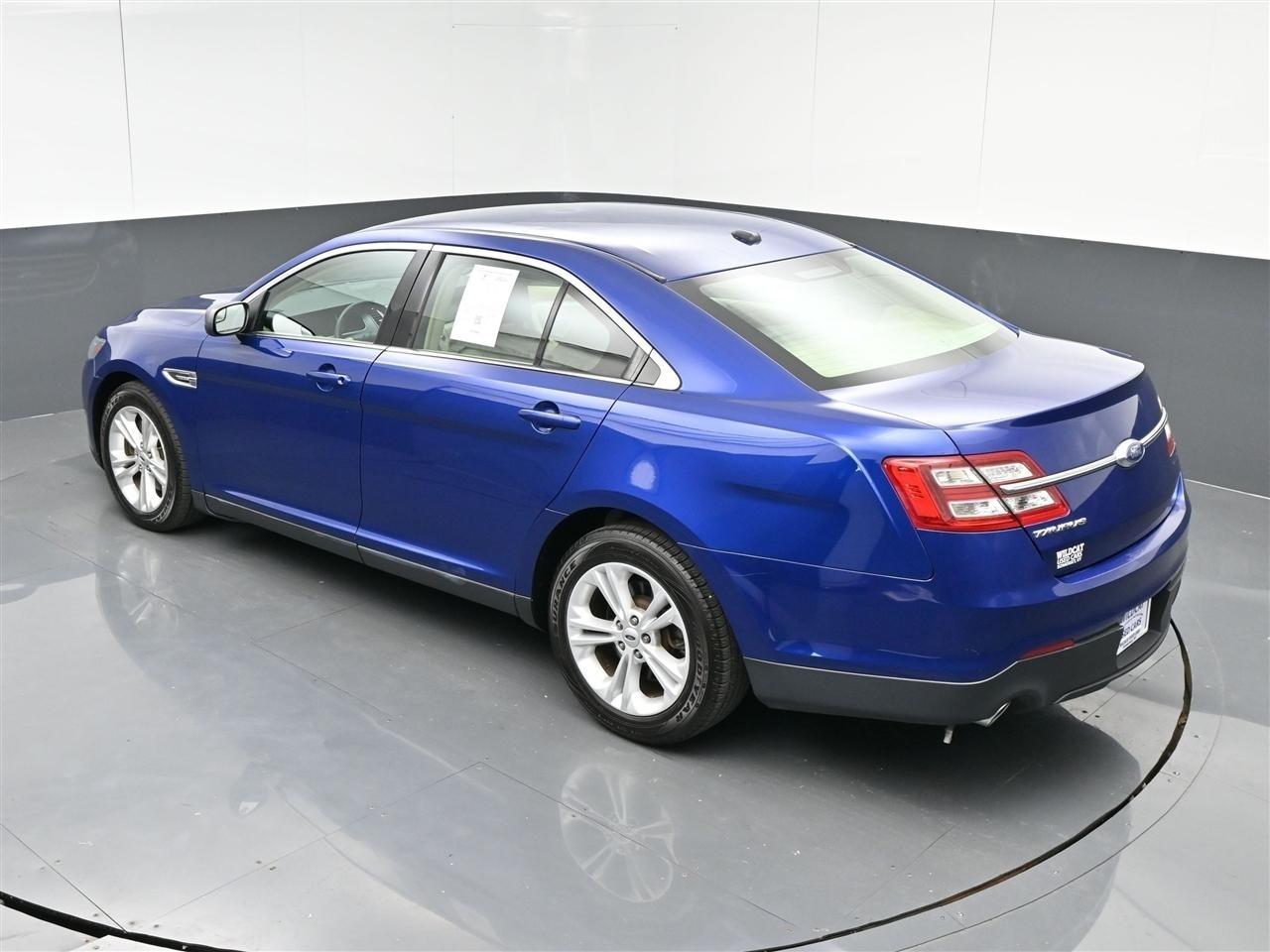 Ford Taurus SE FWD 2015