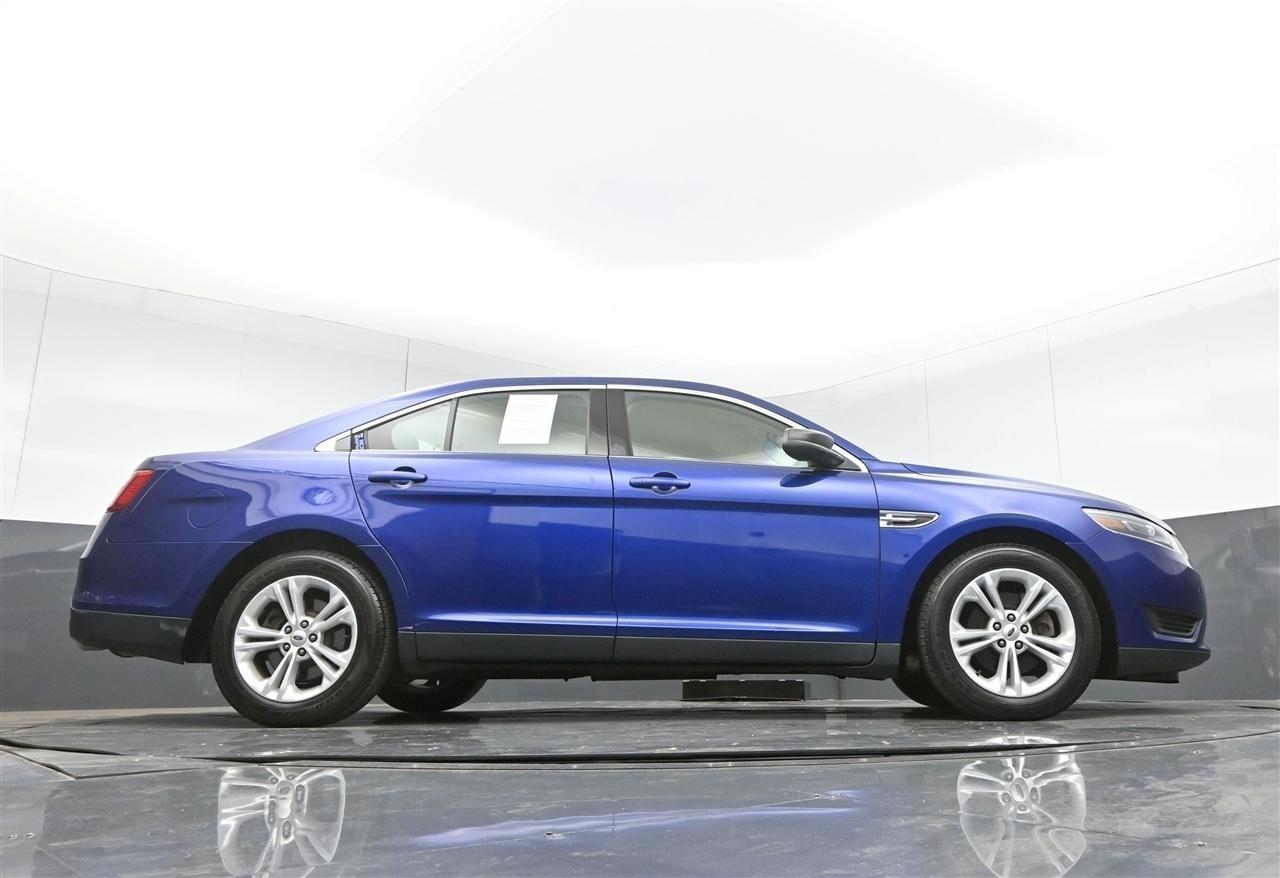 Ford Taurus SE FWD 2015