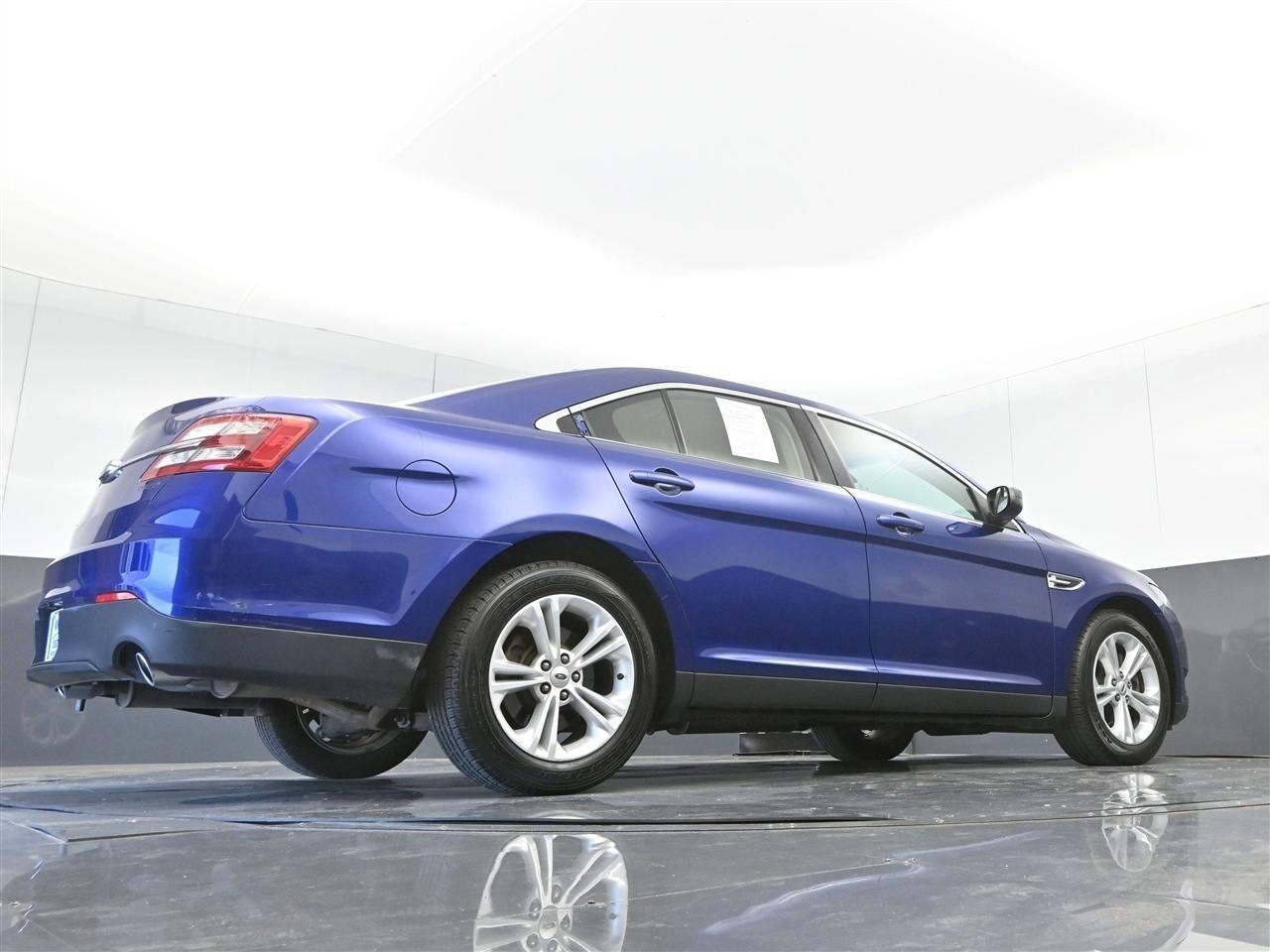 Ford Taurus SE FWD 2015