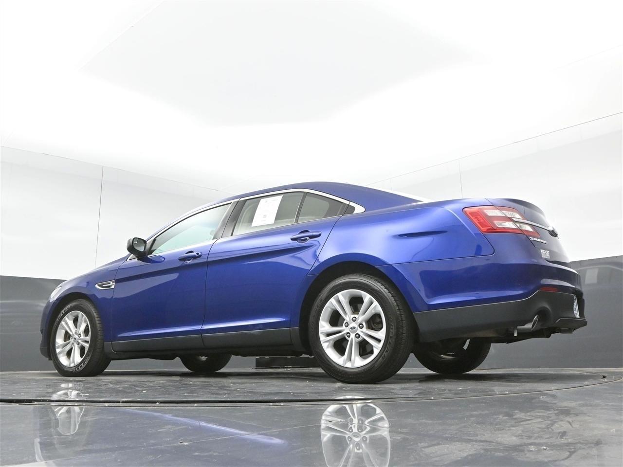 Ford Taurus SE FWD 2015