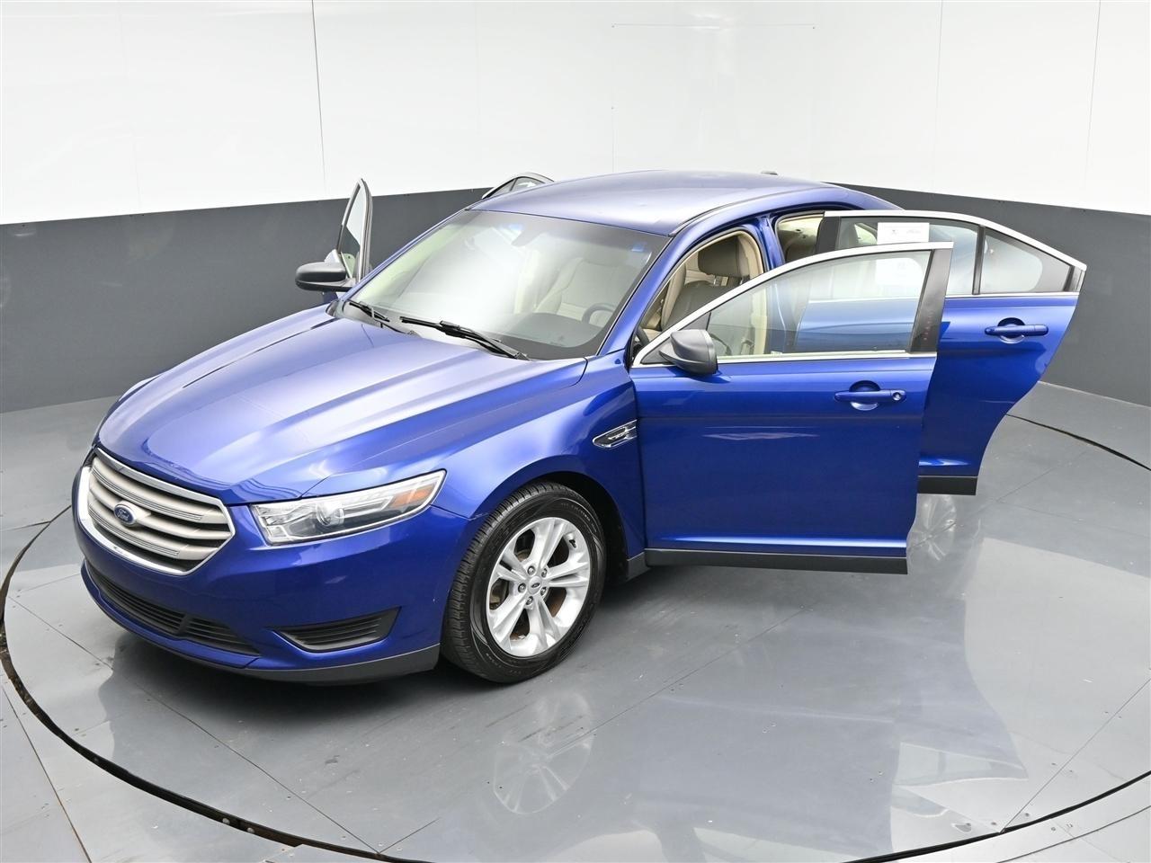 Ford Taurus SE FWD 2015
