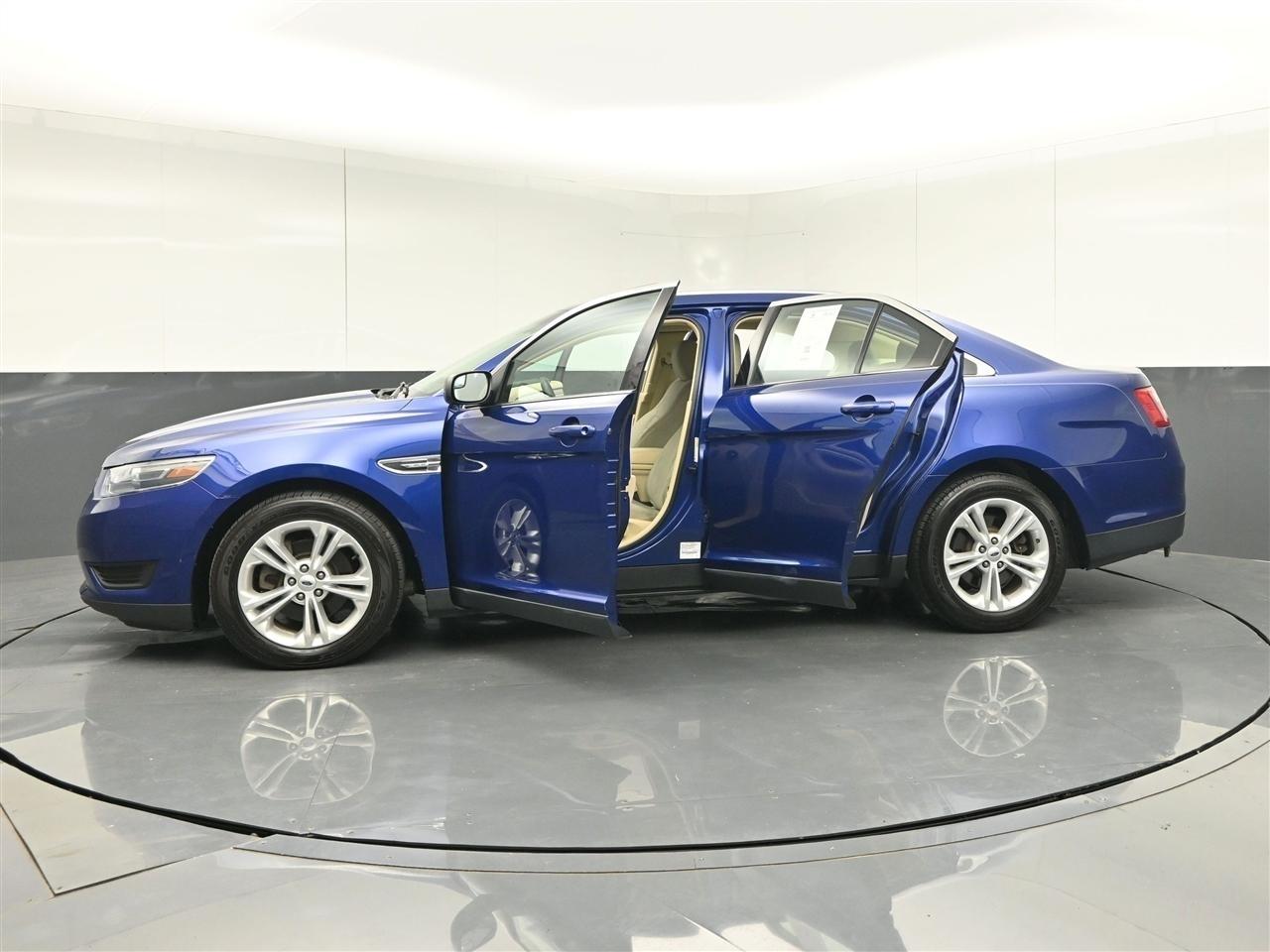 Ford Taurus SE FWD 2015