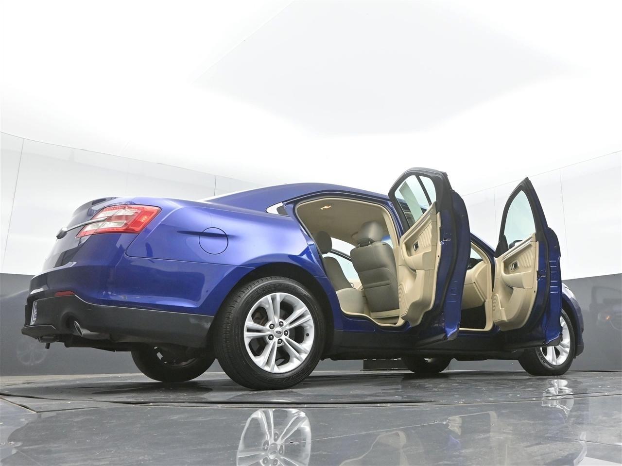 Ford Taurus SE FWD 2015