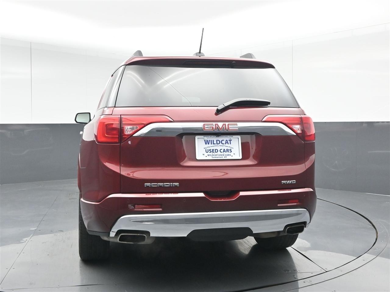 GMC Acadia Denali AWD 2018