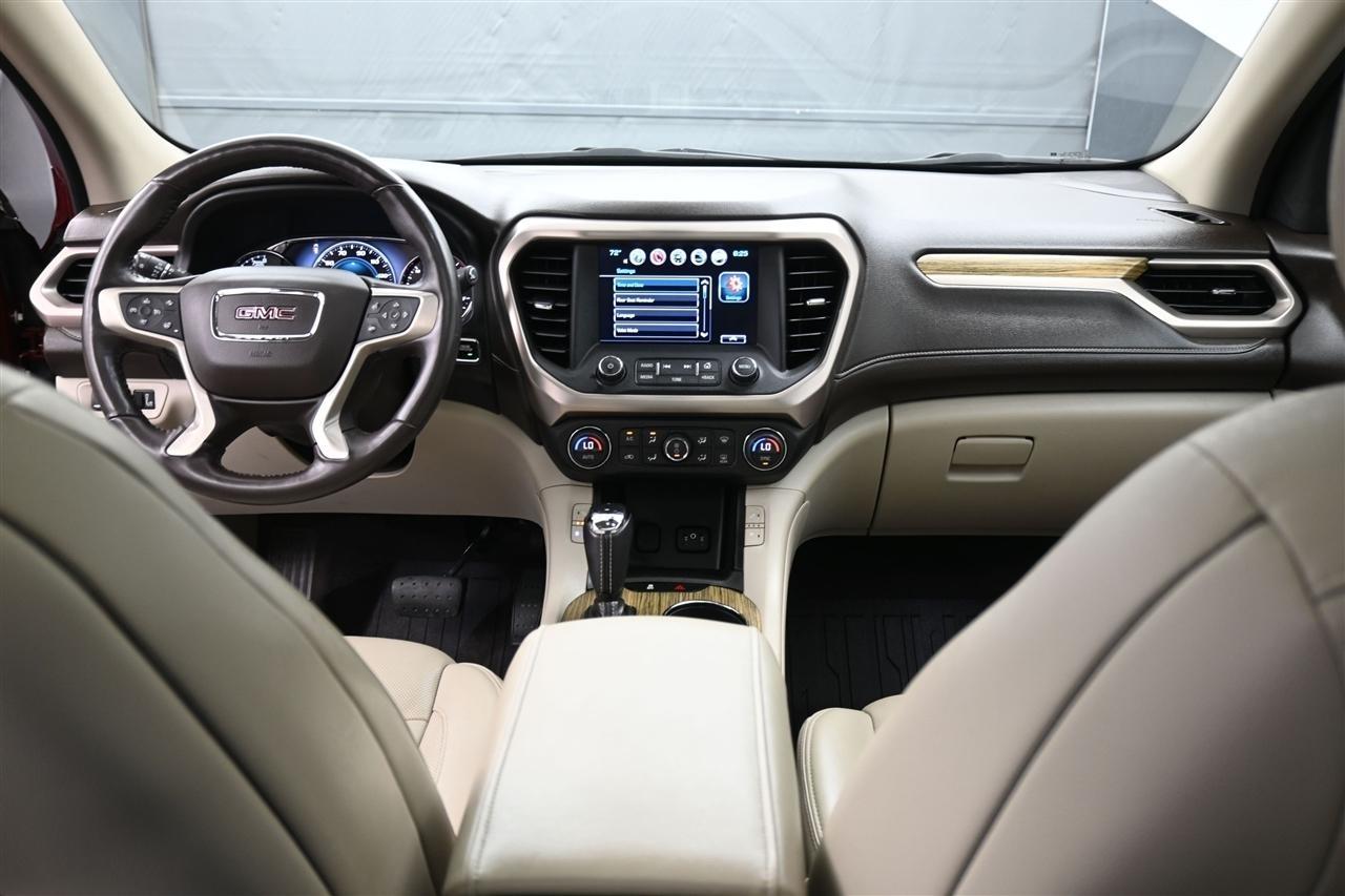 GMC Acadia Denali AWD 2018