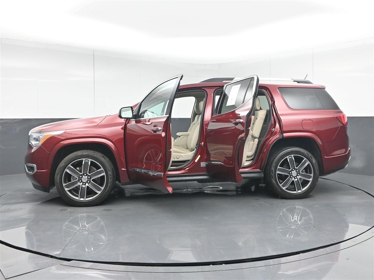 GMC Acadia Denali AWD 2018