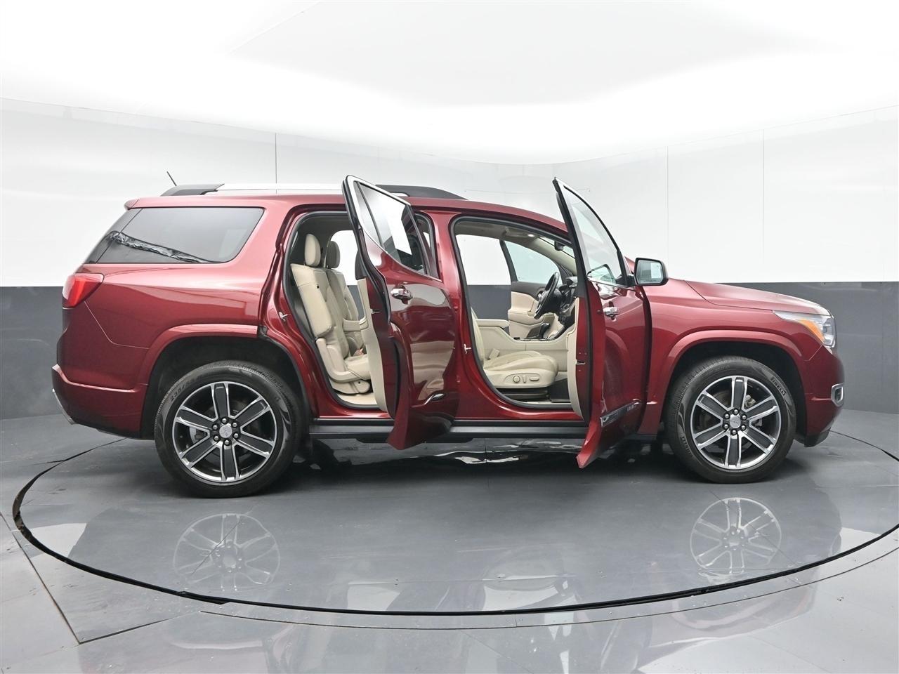 GMC Acadia Denali AWD 2018