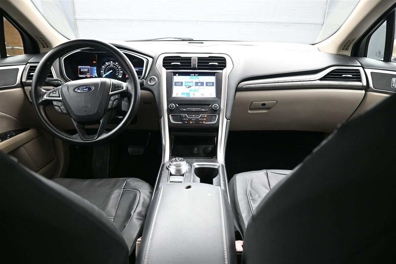 Ford Fusion SE 2017