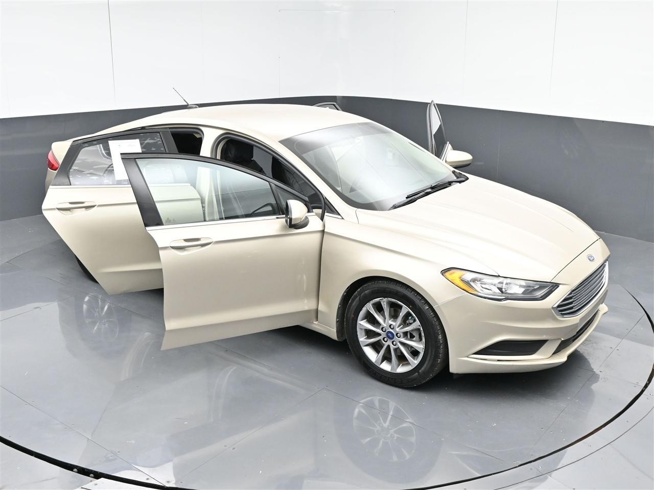 Ford Fusion SE 2017