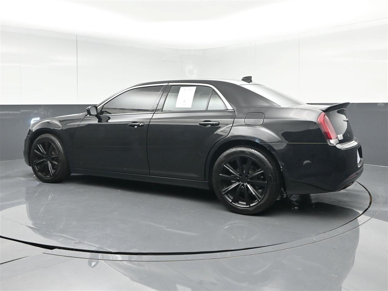Chrysler 300 Touring 2021