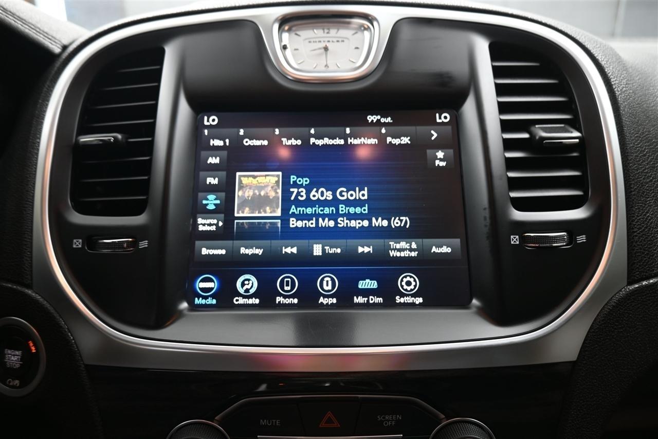 Chrysler 300 Touring 2021