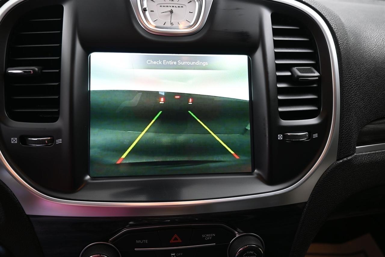Chrysler 300 Touring 2021