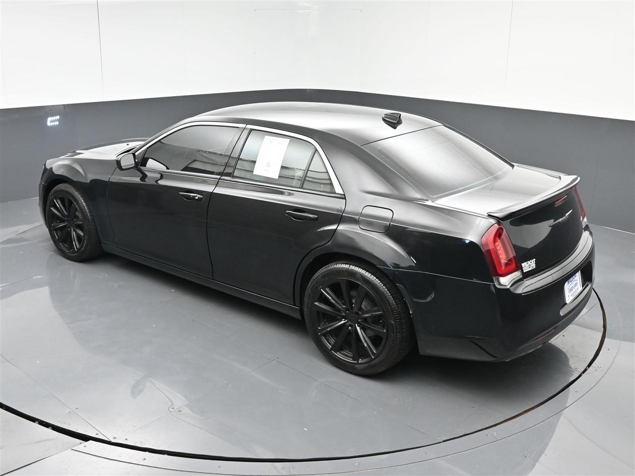 Chrysler 300 Touring 2021