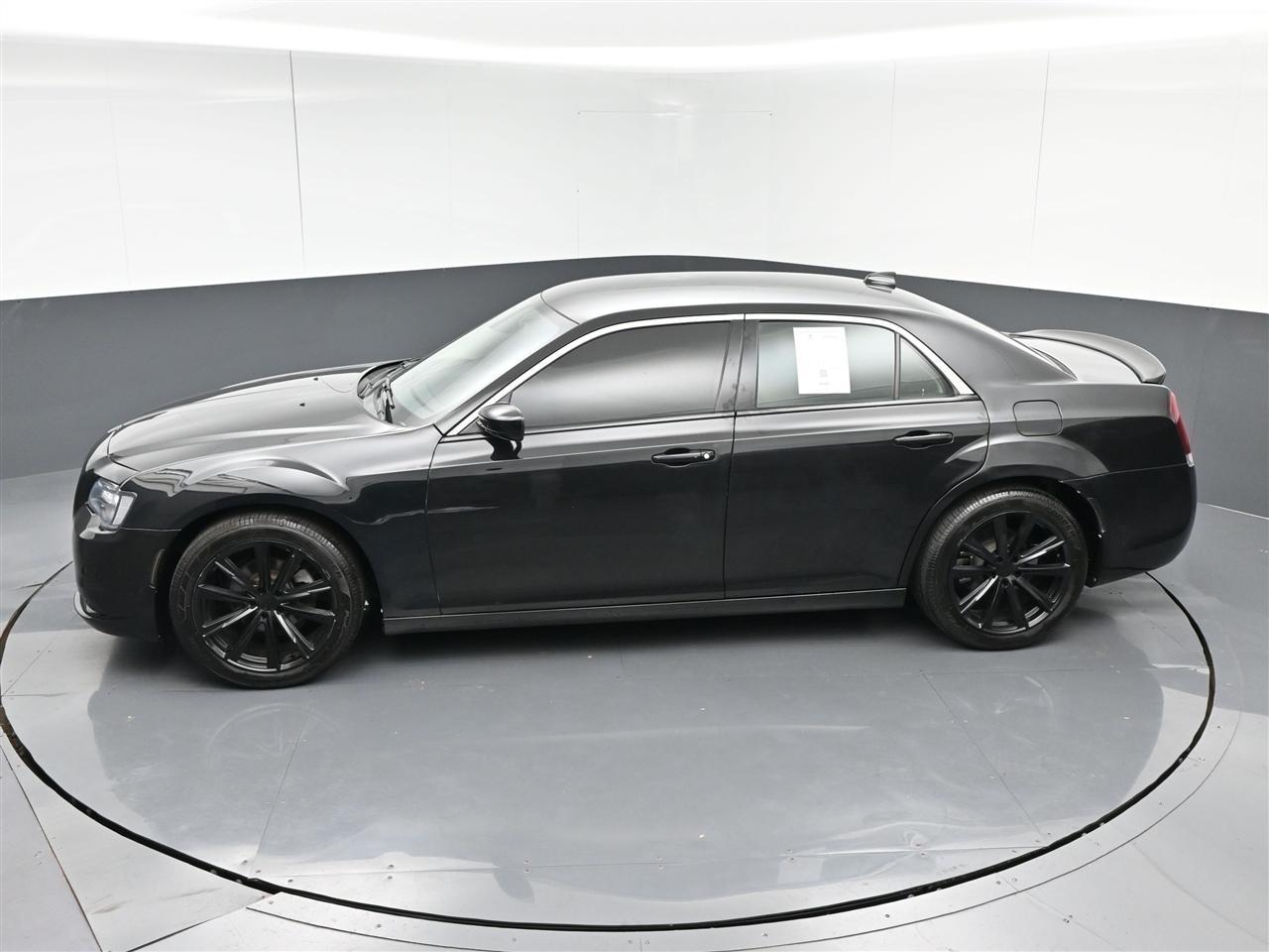 Chrysler 300 Touring 2021
