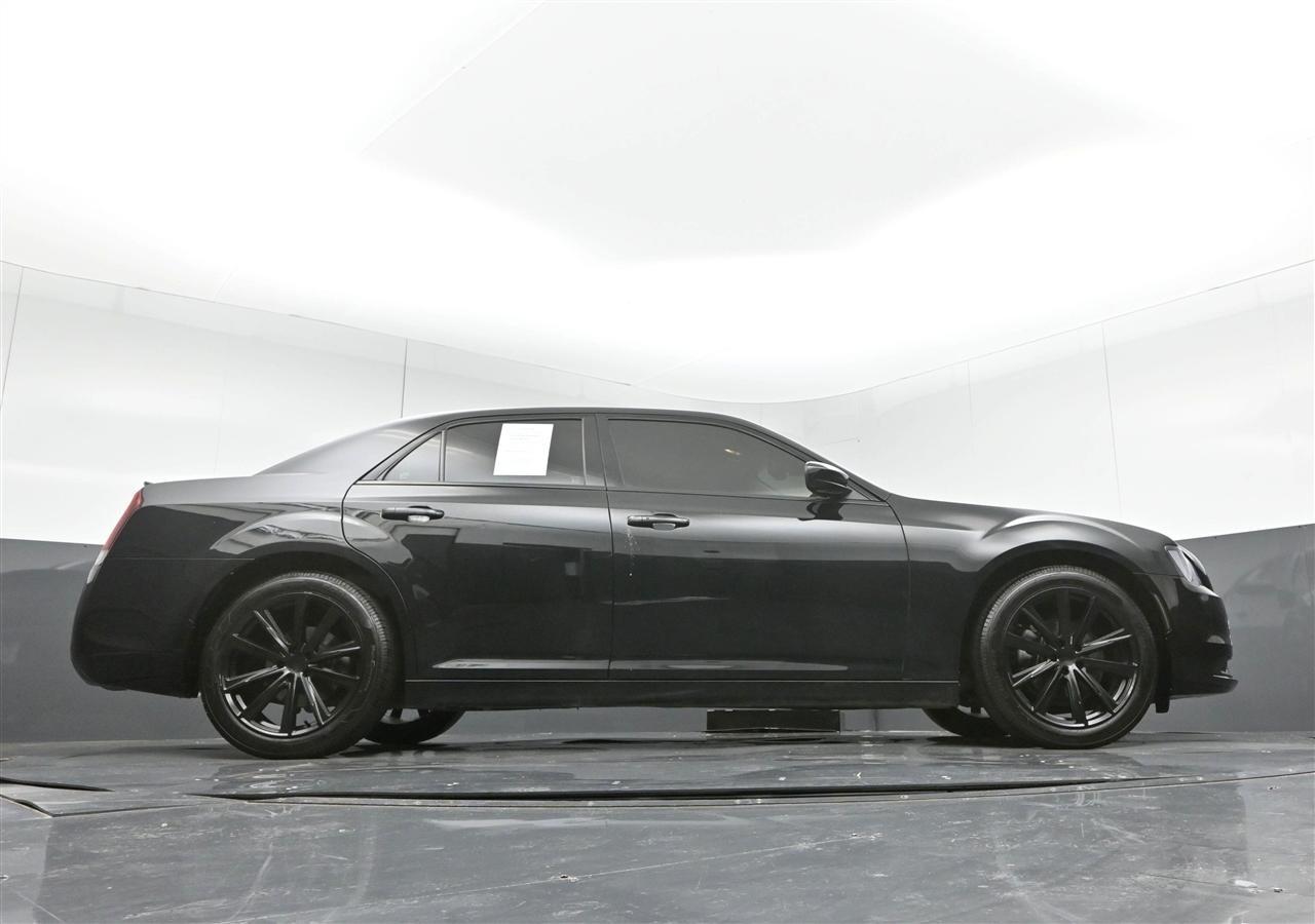 Chrysler 300 Touring 2021