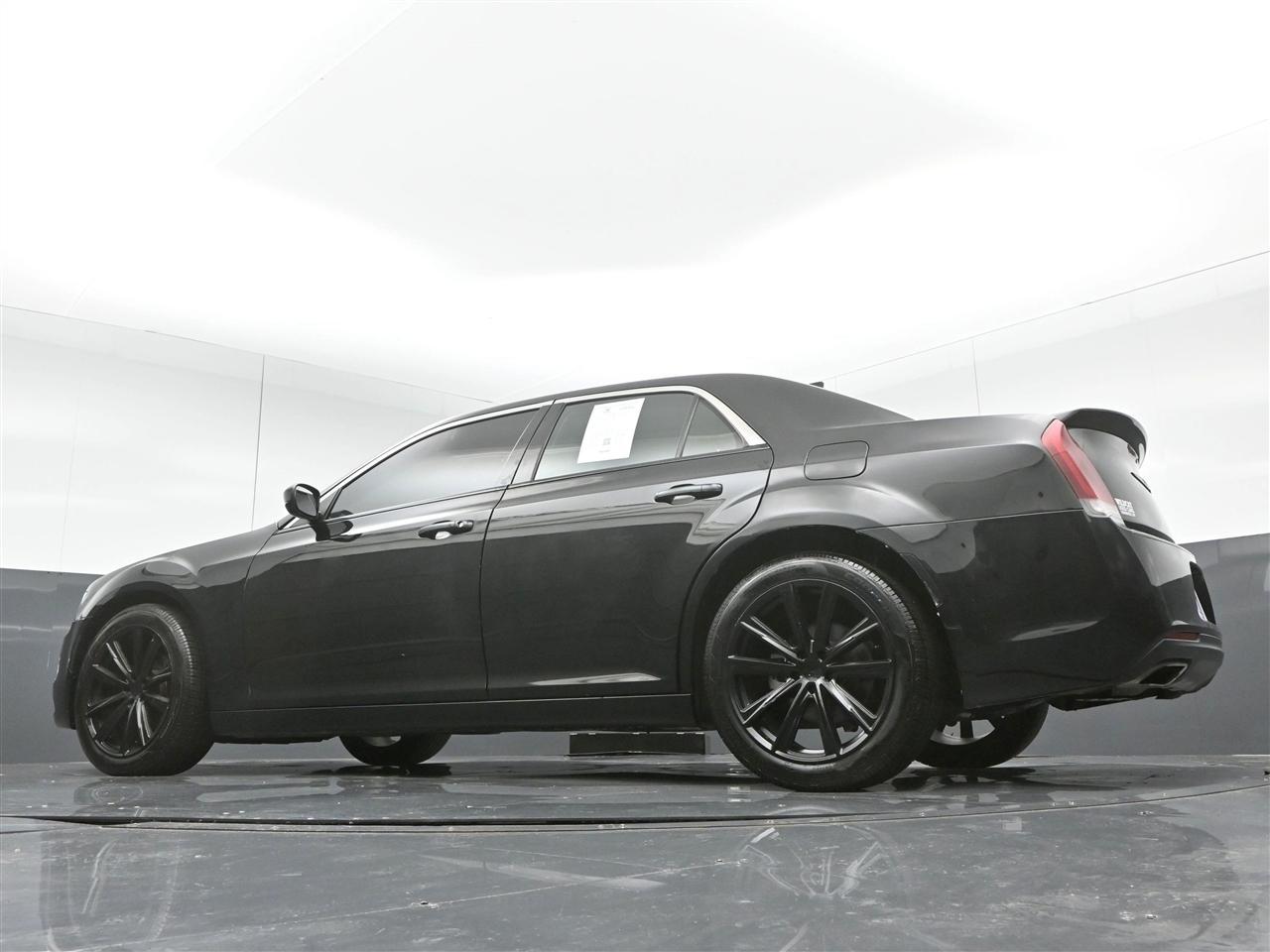 Chrysler 300 Touring 2021