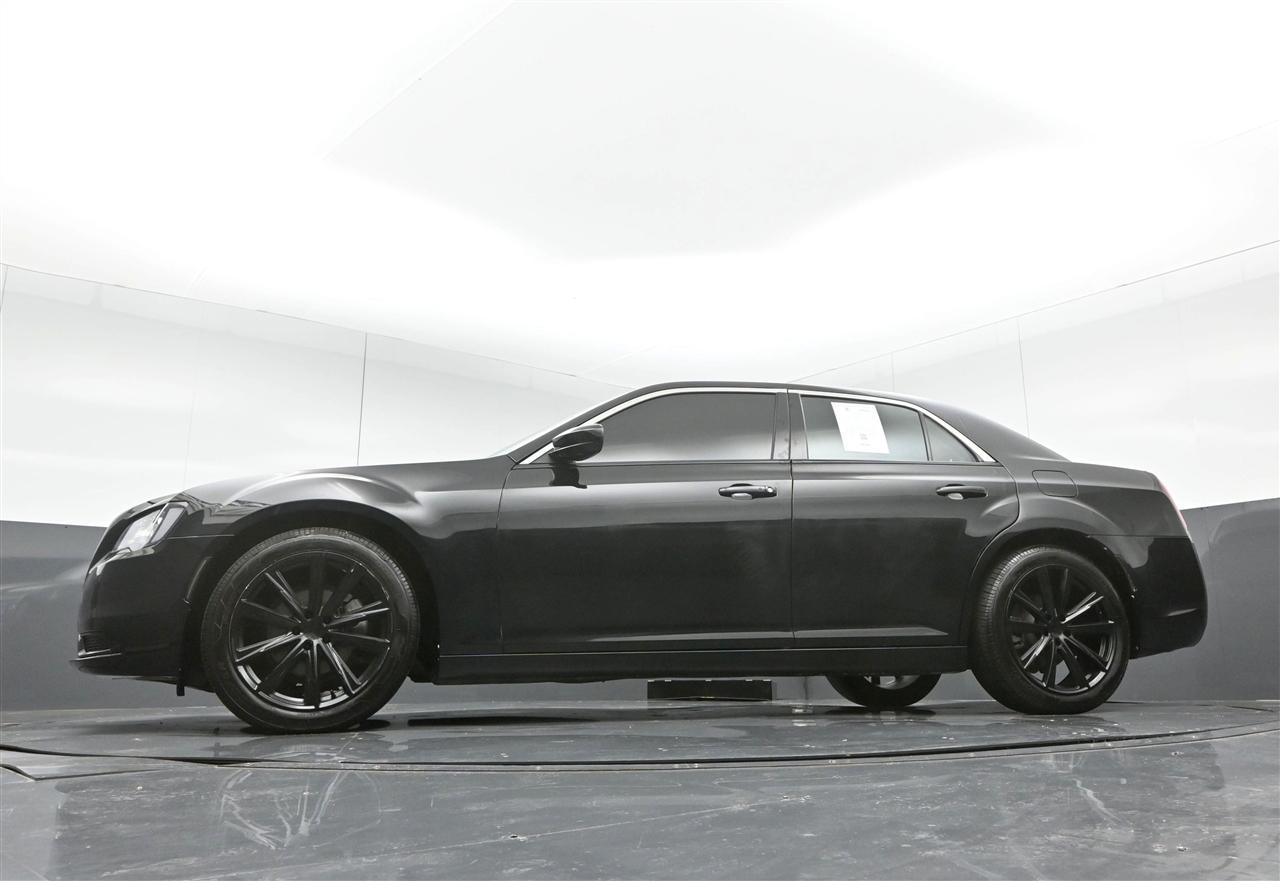 Chrysler 300 Touring 2021