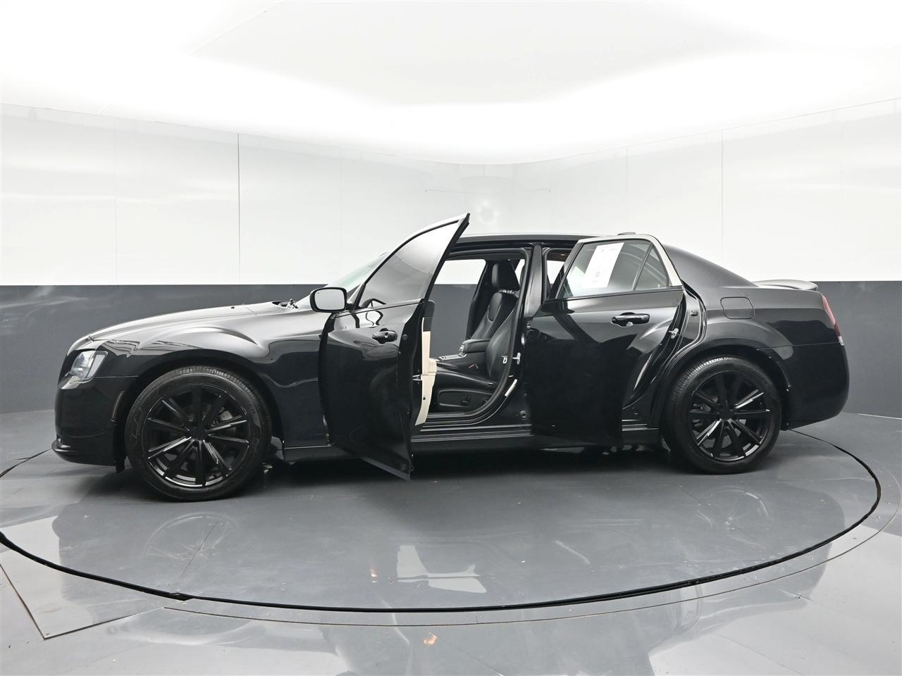Chrysler 300 Touring 2021