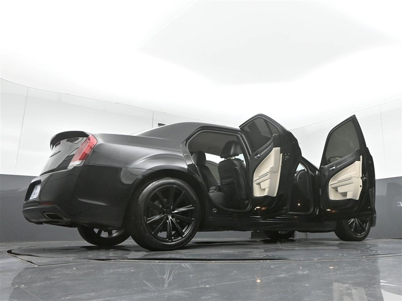 Chrysler 300 Touring 2021