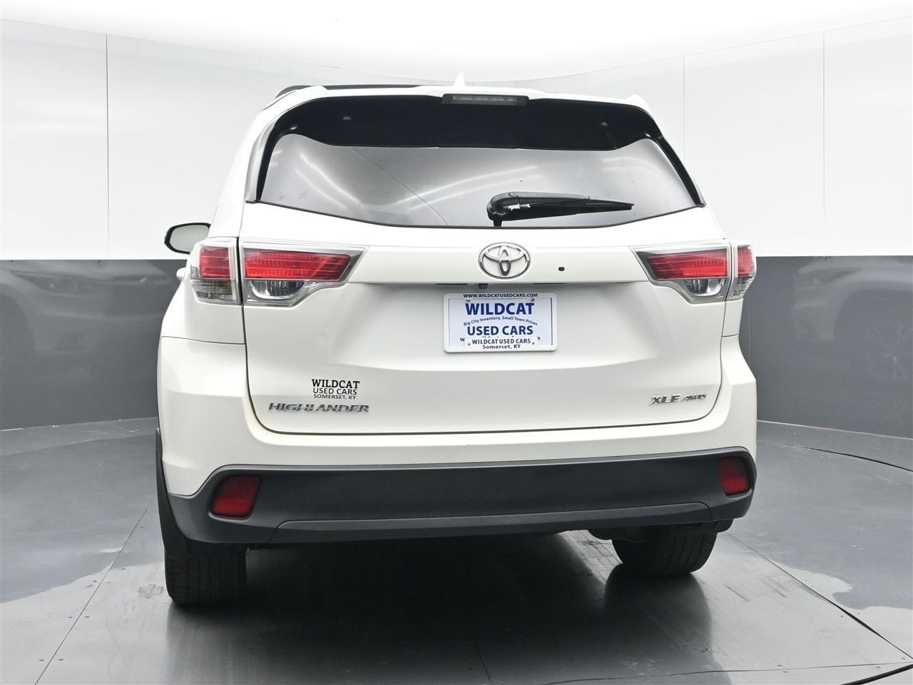Toyota Highlander XLE AWD V6 2016