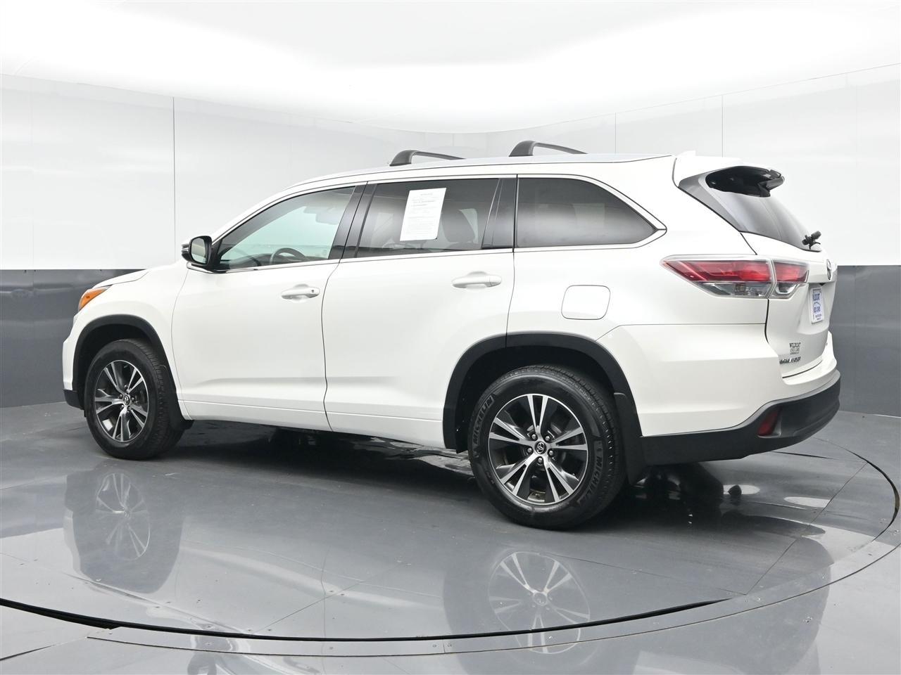 Toyota Highlander XLE AWD V6 2016