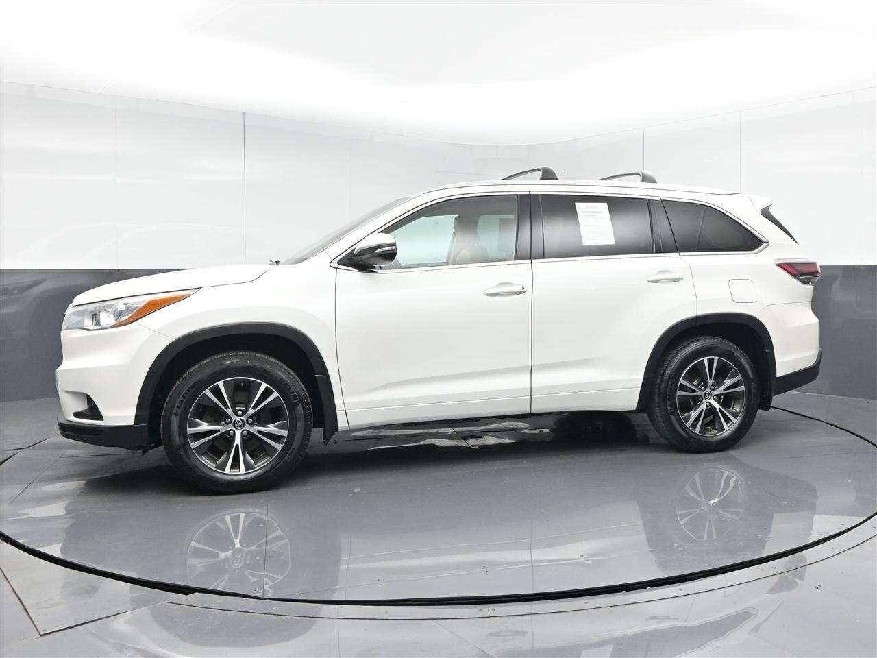Toyota Highlander XLE AWD V6 2016