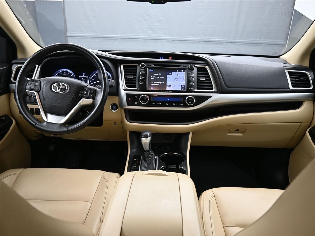 Toyota Highlander XLE AWD V6 2016