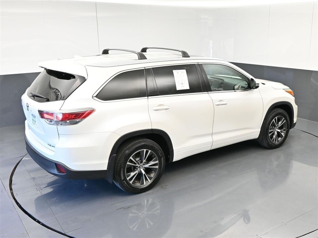 Toyota Highlander XLE AWD V6 2016