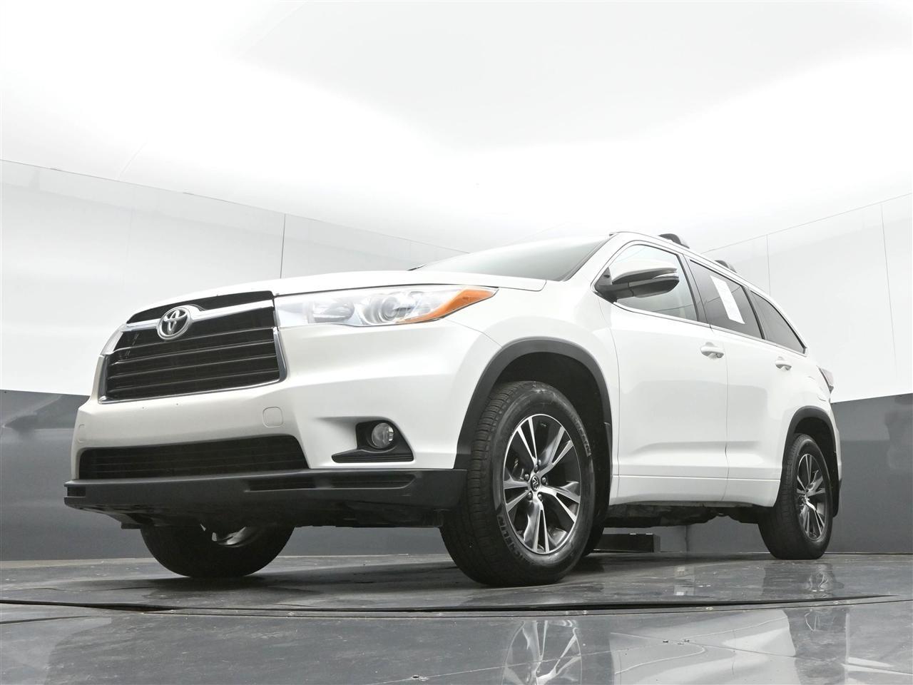 Toyota Highlander XLE AWD V6 2016