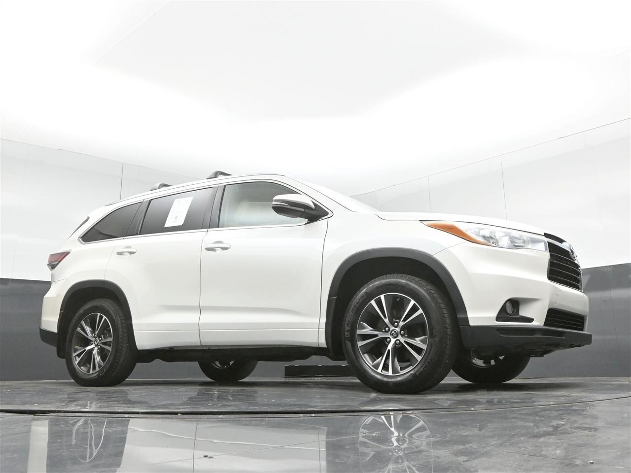 Toyota Highlander XLE AWD V6 2016