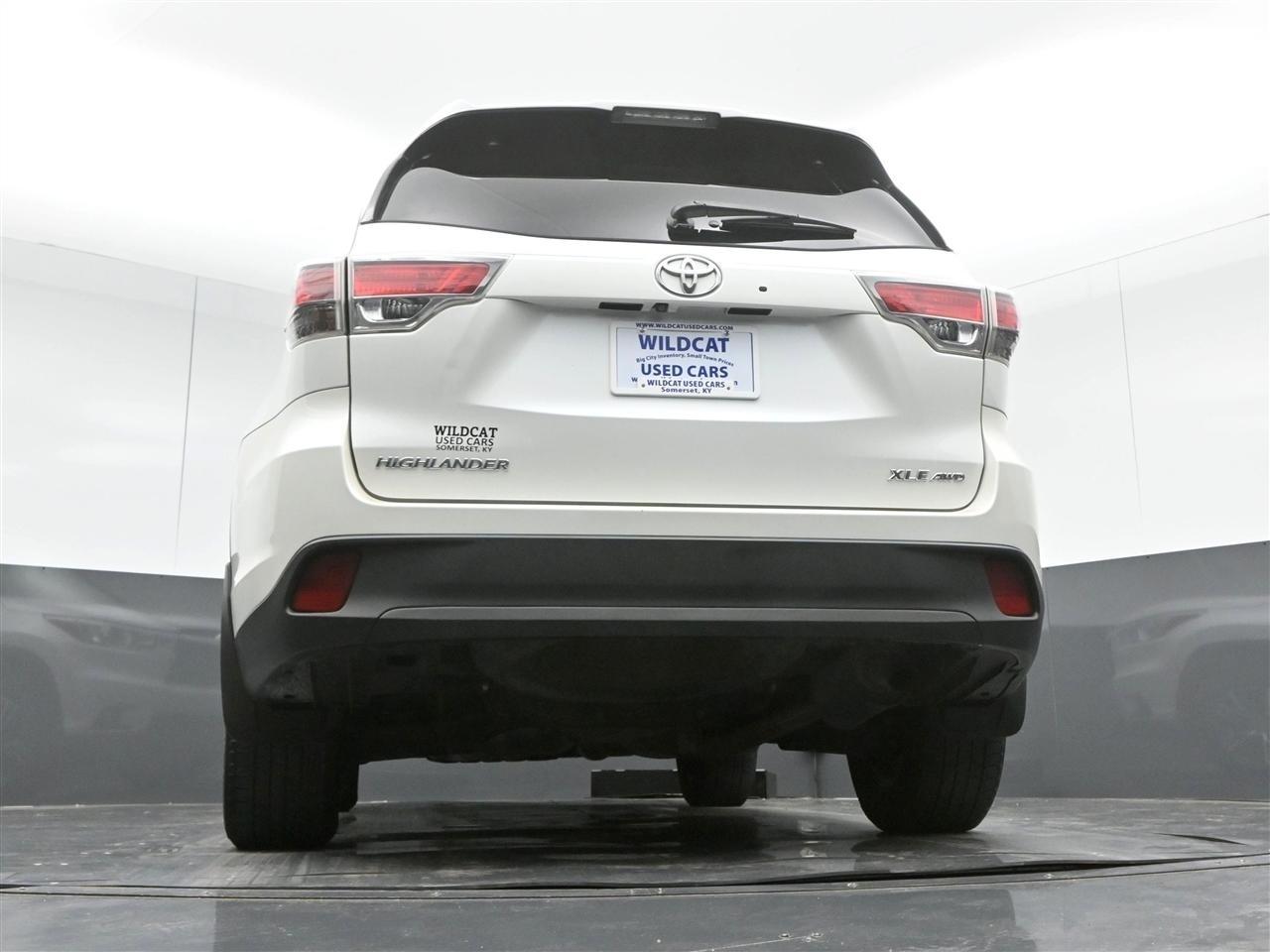 Toyota Highlander XLE AWD V6 2016