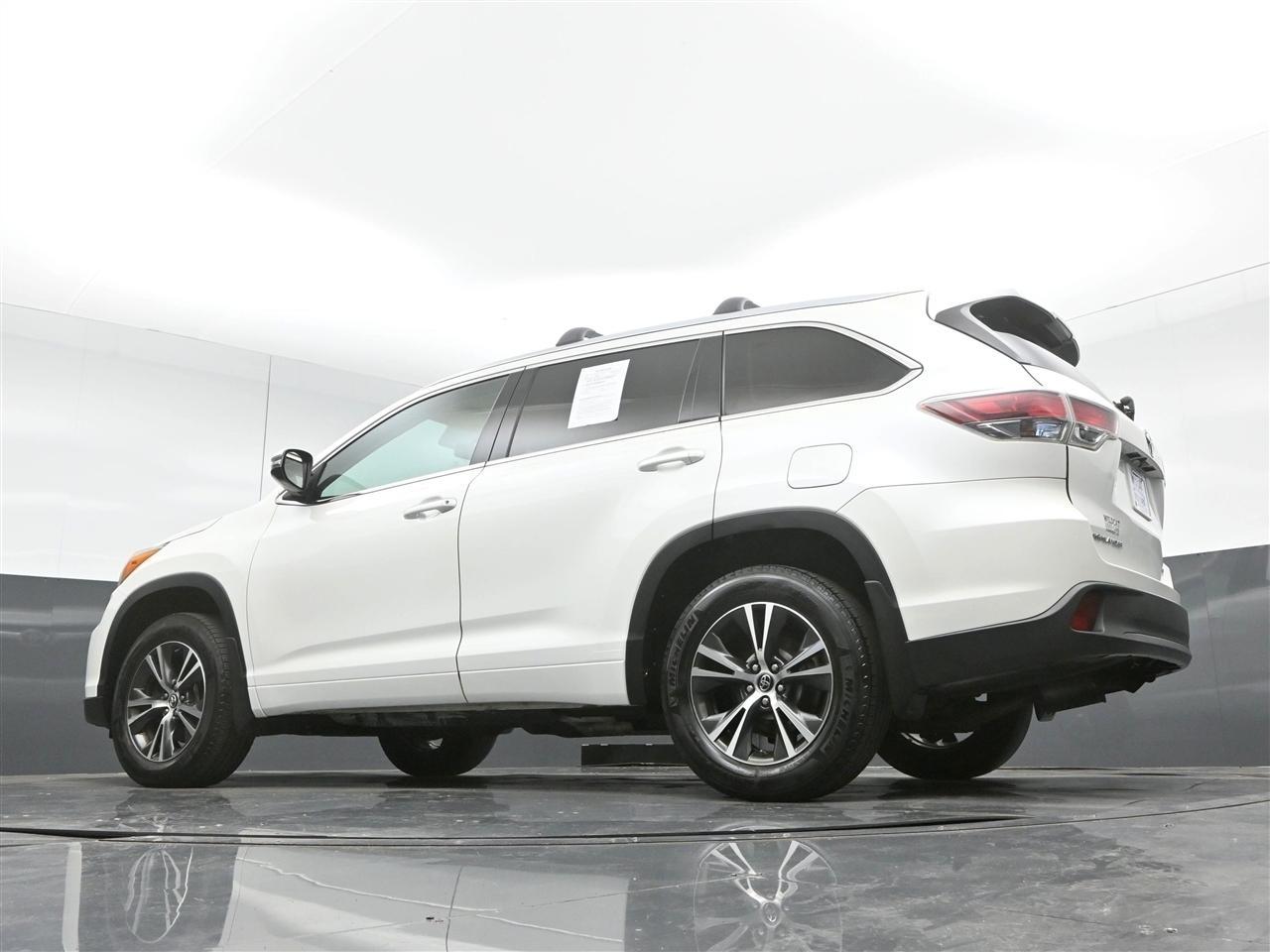 Toyota Highlander XLE AWD V6 2016