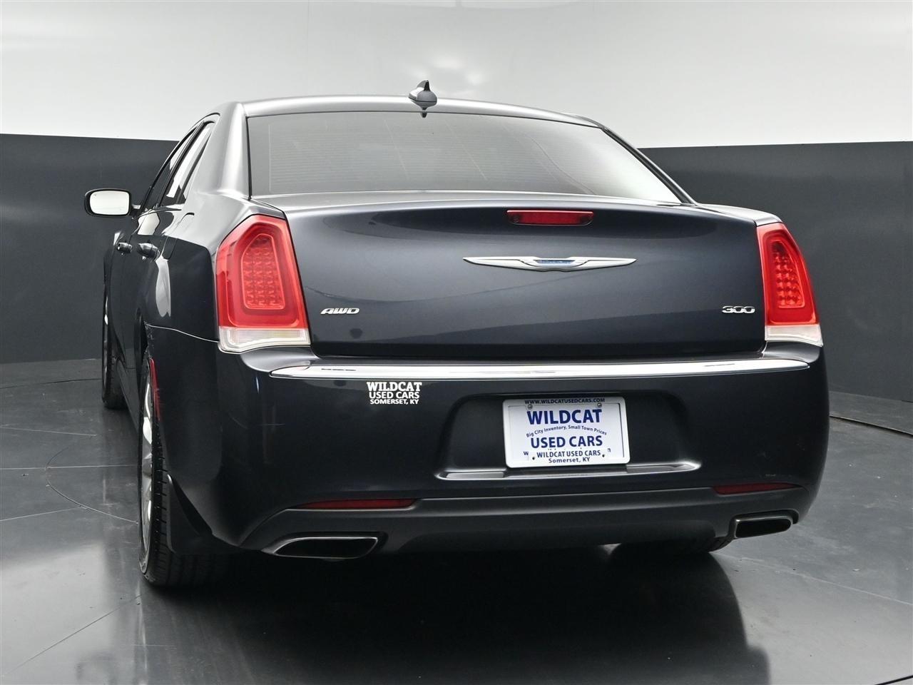 Chrysler 300 Limited AWD 2017
