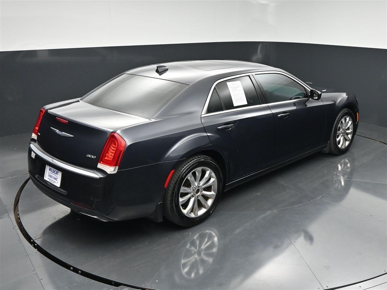 Chrysler 300 Limited AWD 2017