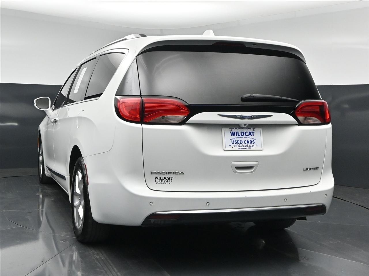 Chrysler Pacifica Limited 2020