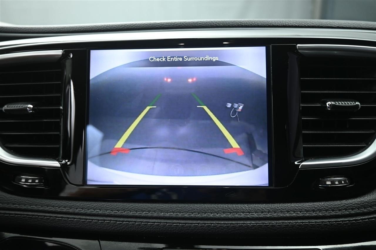 Chrysler Pacifica Limited 2020