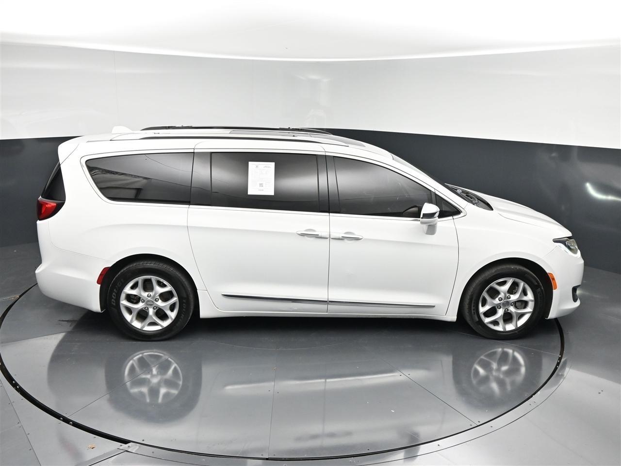 Chrysler Pacifica Limited 2020