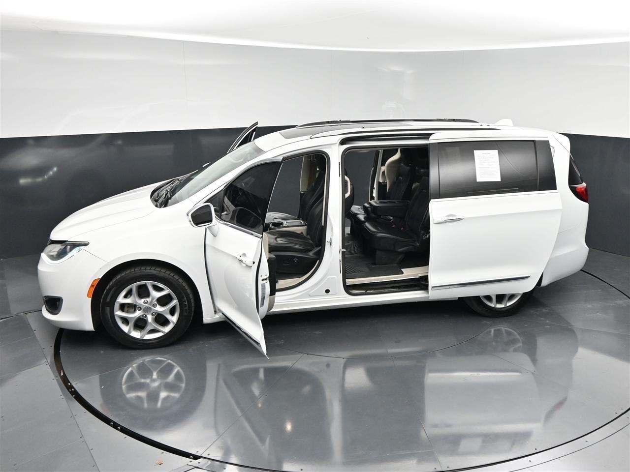 Chrysler Pacifica Limited 2020