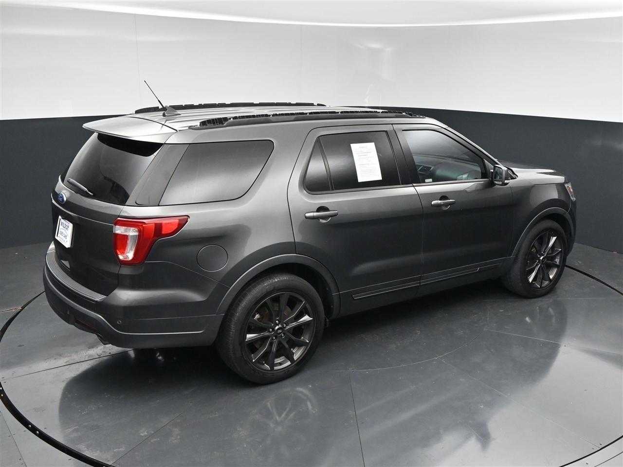 Ford Explorer XLT FWD 2018