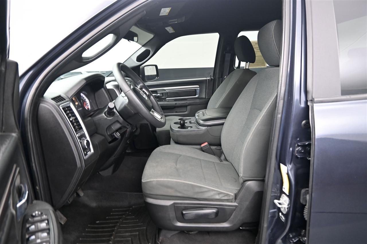 RAM 1500 SLT Quad Cab 4WD 2021